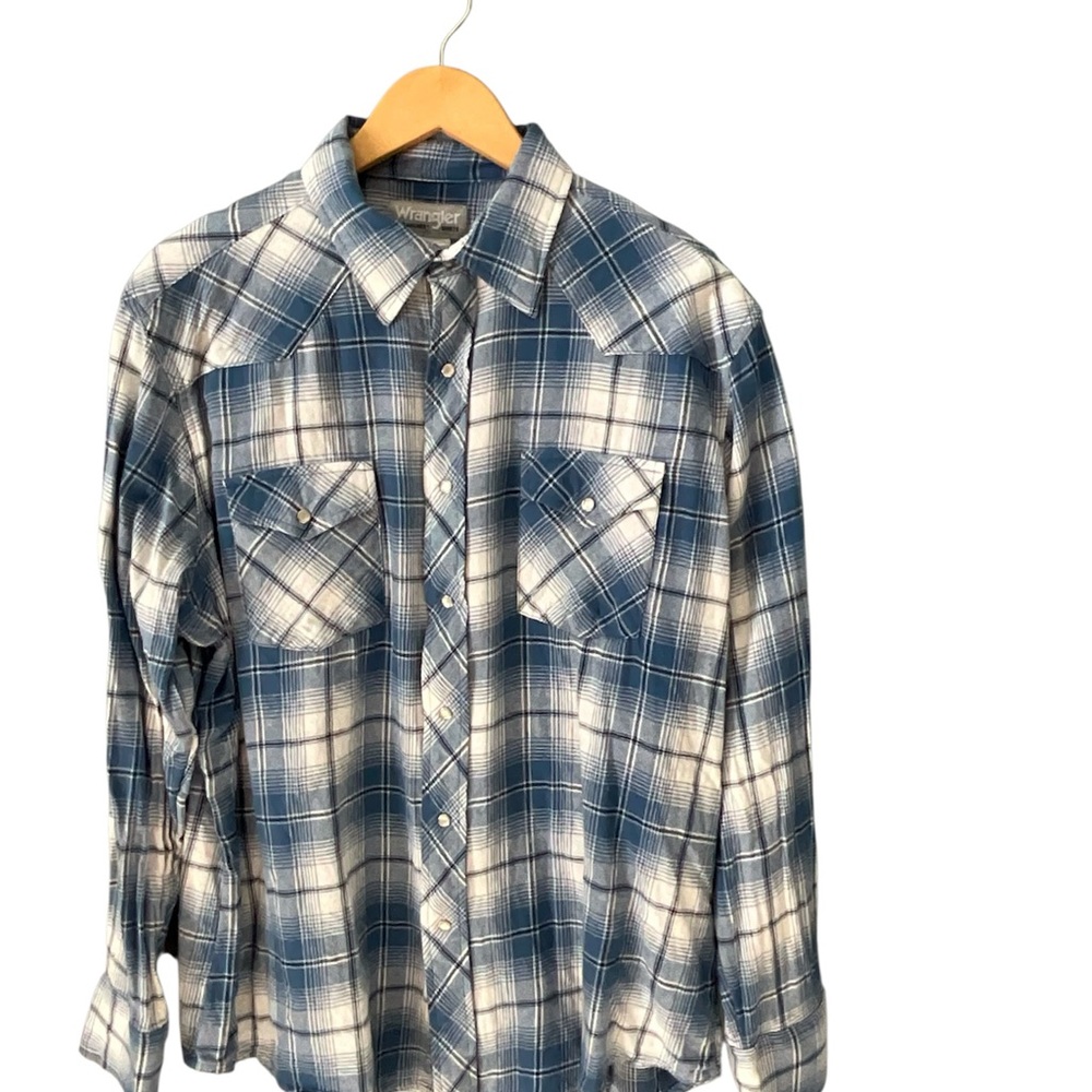 Wrangler Blue and White Plaid Shirt
